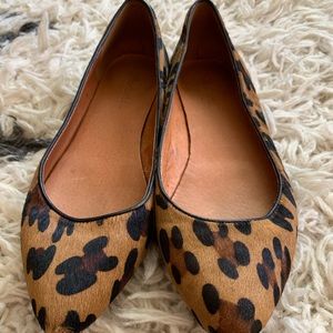 Cute and classy leopard print leather flats